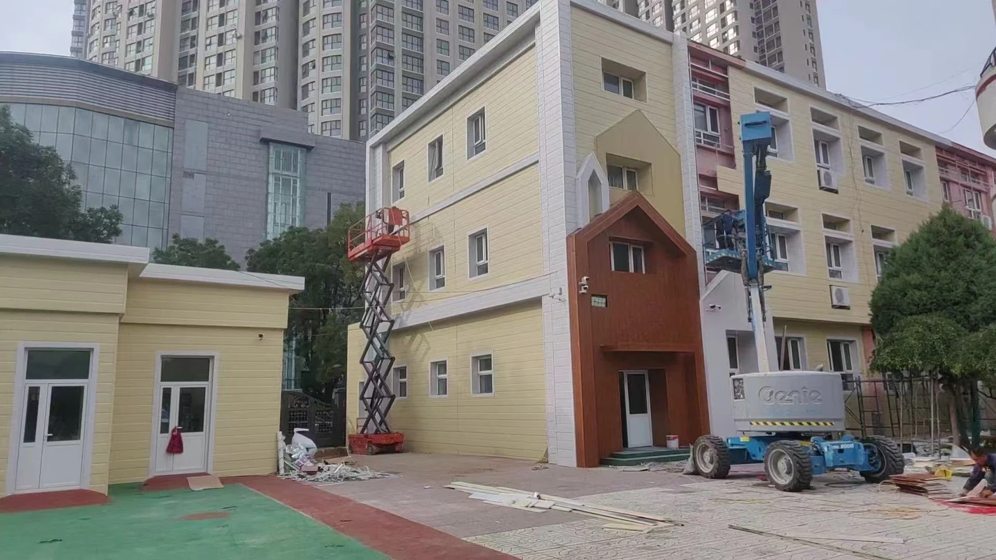 Decorative exterior panels on a low rise building