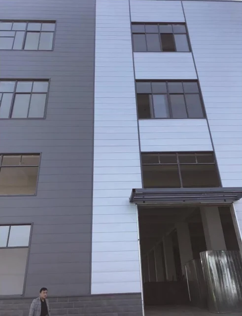 Contrasting facade panels on a multi storey building